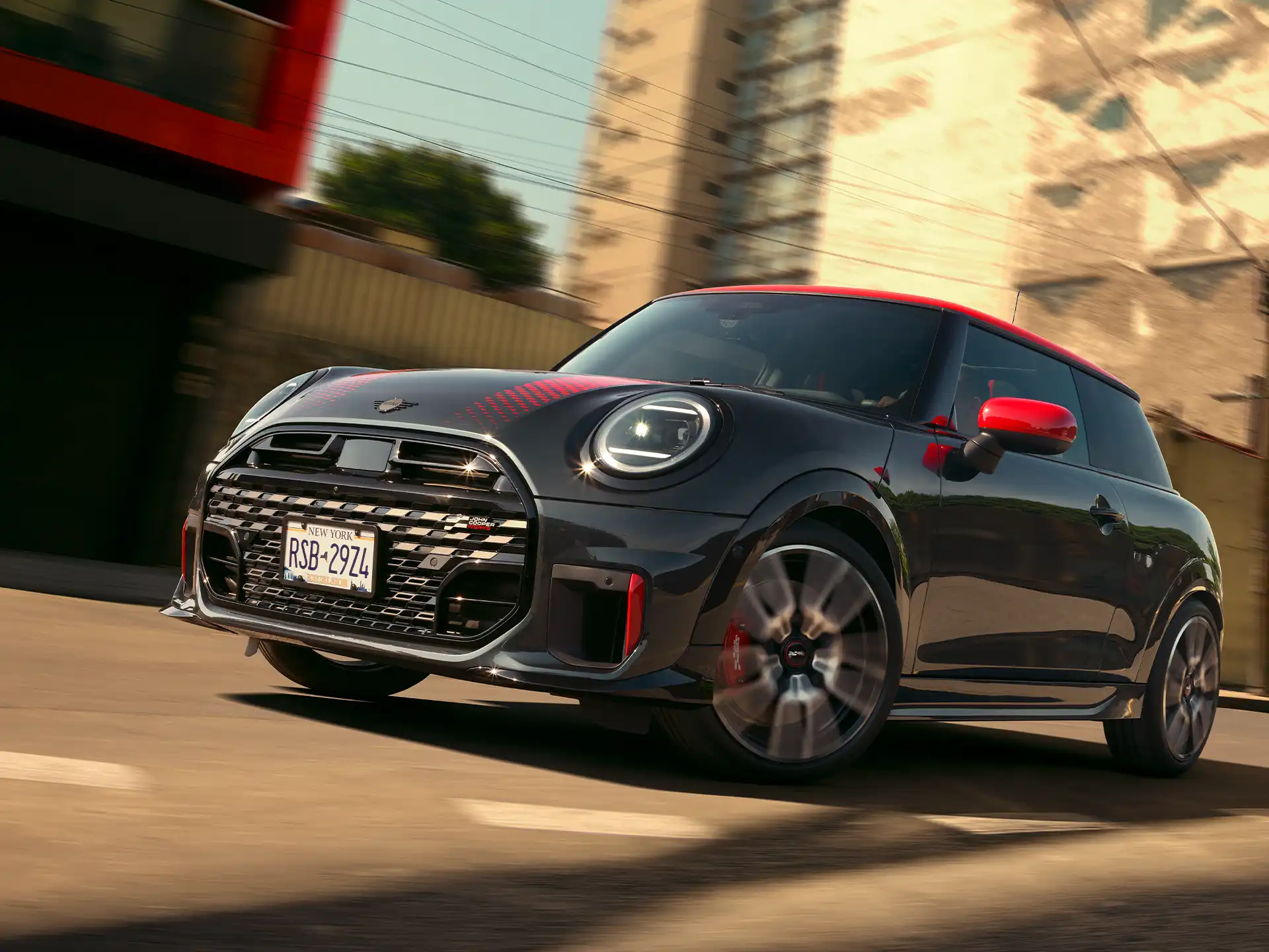 MINI John Cooper Works - F66 JCW zijaanzicht